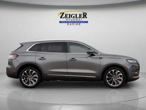 Used 2023 Lincoln Nautilus Reserve AWD/4WD image 8