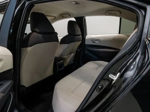 Used 2021 Toyota Corolla LE FWD image 39