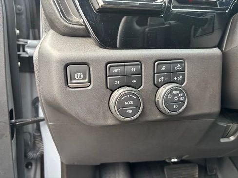 Used 2024 Chevrolet Silverado 1500 ZR2 image 27