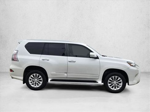 Used 2017 Lexus GX 460 Premium w/ Premium Package AWD/4WD image 4