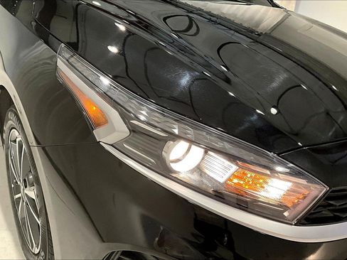 Used 2024 Kia Forte LXS image 31