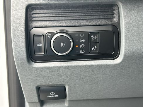 New 2026 Ford F250 XLT w/ FX4 Off-Road Package AWD/4WD image 19
