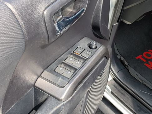 Used 2021 Toyota Tacoma TRD Sport w/ TRD Premium Sport Package image 19