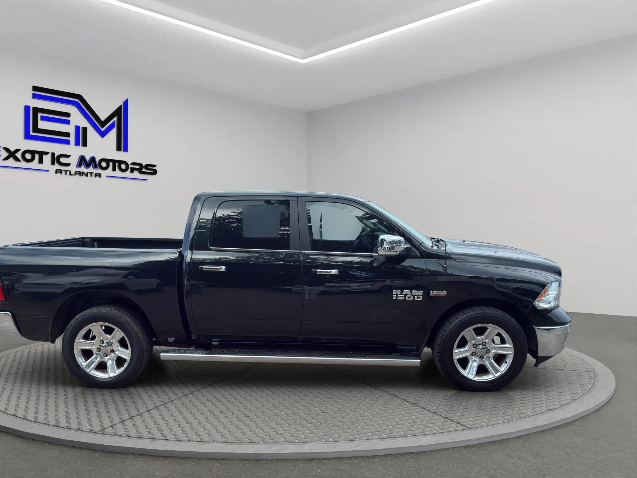 Used 2017 RAM 1500 Lone Star RWD image 6