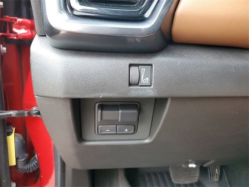 Used 2025 GMC Canyon AT4 w/ Nightfall Edition image 29