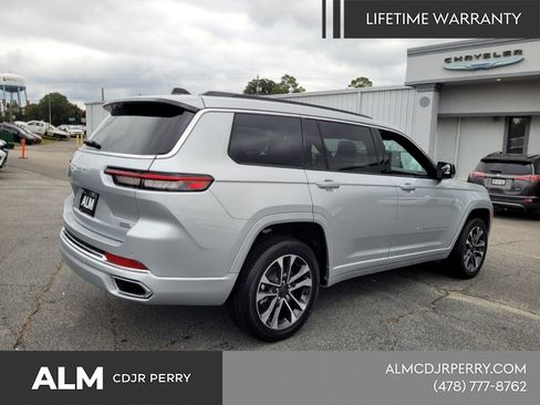 New 2025 Jeep Grand Cherokee L Overland w/ Luxury Tech Group IV AWD/4WD image 13
