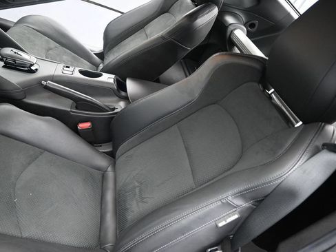 Used 2024 Nissan Z Performance w/ Floor Mat Package RWD image 9