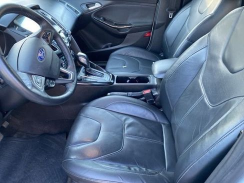 Used 2018 Ford Focus Titanium FWD image 21