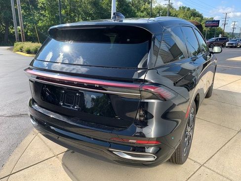 New 2026 Lincoln Nautilus Reserve AWD/4WD image 6
