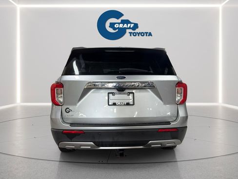 Used 2020 Ford Explorer XLT w/ Equipment Group 202A image 8