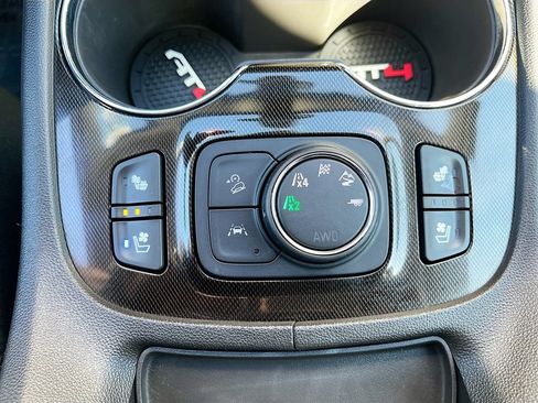 Used 2023 GMC Acadia AT4 w/ Technology Package AWD/4WD image 21