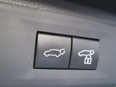 Used 2025 Toyota Grand Highlander AWD image 12