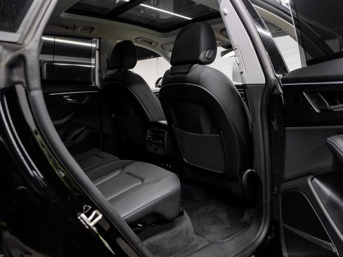 Used 2023 Audi Q8 Prestige image 48