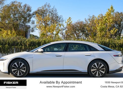 Used 2025 Lucid Air Touring AWD/4WD image 3