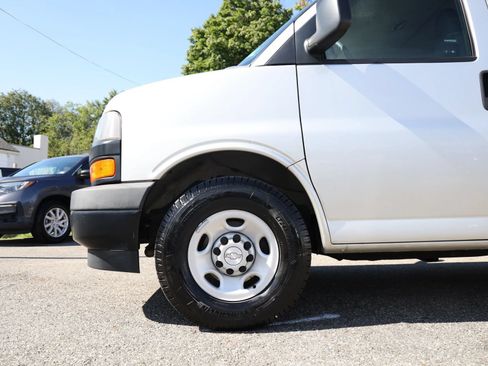 Used 2019 Chevrolet Express 2500 LS w/ Safety Package RWD image 11
