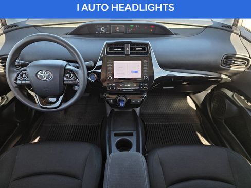 Used 2022 Toyota Prius L Eco image 12