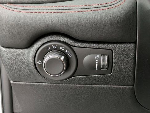 Used 2024 Dodge Durango GT image 19