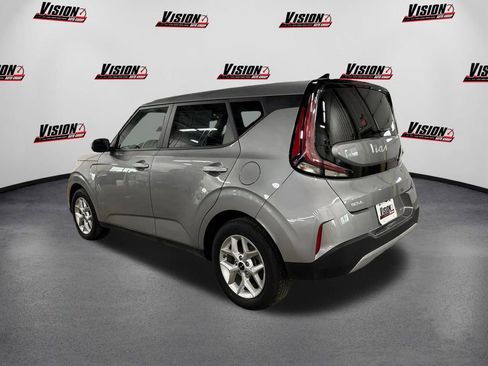 Certified 2023 Kia Soul LX w/ LX Technology Package image 7