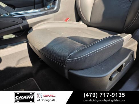 Used 2023 Buick Envision Essence AWD/4WD image 23