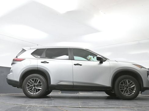 Used 2024 Nissan Rogue S FWD image 24