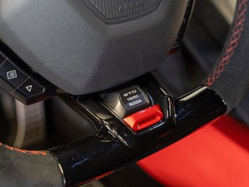 Used 2023 Lamborghini Huracan STO image 8