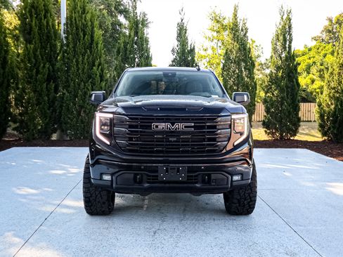 Used 2024 GMC Sierra 1500 Elevation w/ Elevation Premium Package AWD/4WD image 3