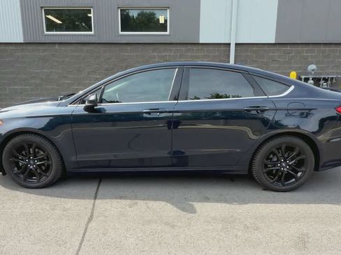 Used 2020 Ford Fusion SE w/ Equipment Group 151A FWD image 5
