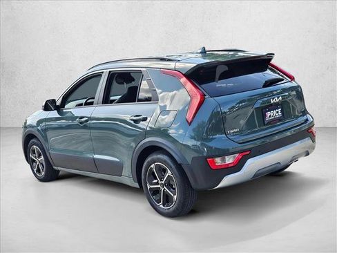 Used 2023 Kia Niro EX FWD image 8