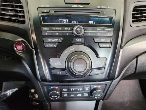 Used 2013 Acura ILX w/ Technology Package image 33