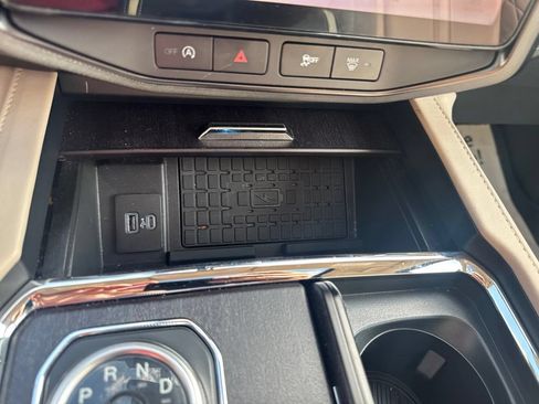 Used 2023 Ford Expedition Platinum AWD/4WD image 24