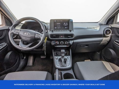 Used 2022 Hyundai Kona SE image 23