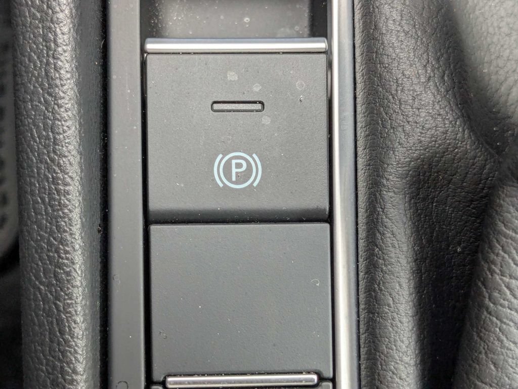 Used 2026 Volkswagen Jetta Sport FWD image 37