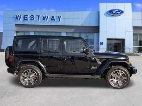 Used 2024 Jeep Wrangler High Altitude image 2