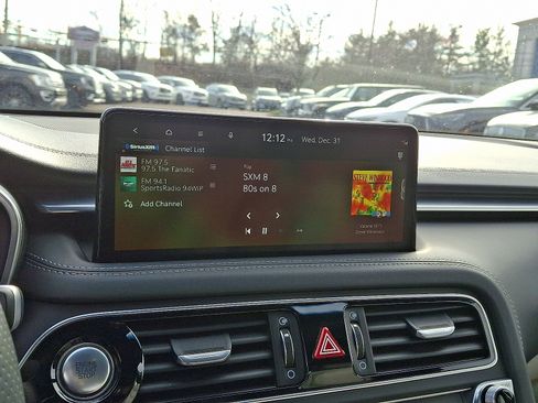 Used 2023 Genesis G70 2.0T image 19