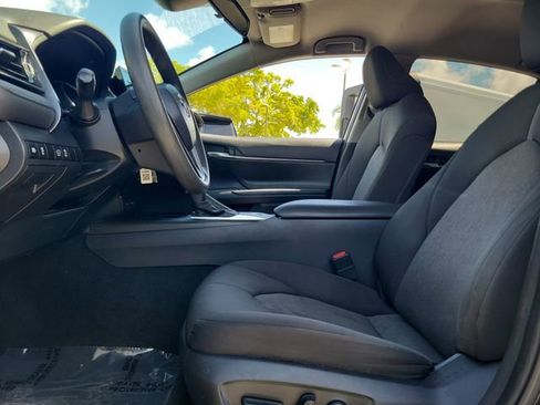 Used 2021 Toyota Camry LE FWD image 22