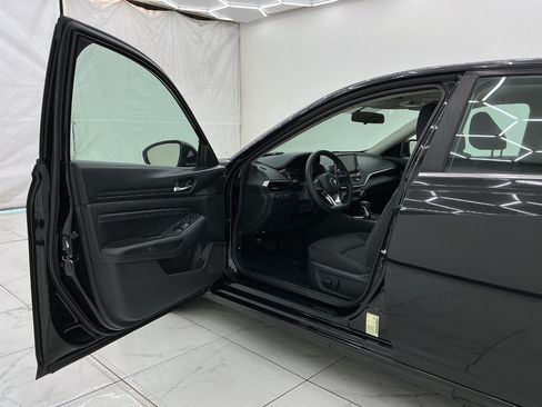 Used 2020 Nissan Altima 2.5 S FWD image 16