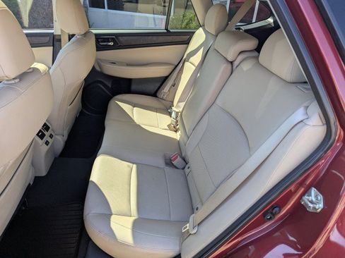 Used 2016 Subaru Outback 2.5i Limited AWD/4WD image 28