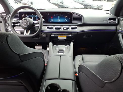 New 2026 Mercedes-Benz GLS 580 4MATIC image 28