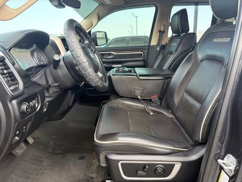 Used 2019 RAM 1500 Laramie AWD/4WD image 4