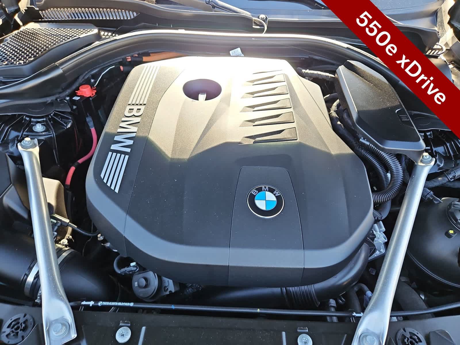 Used 2026 BMW 550e xDrive w/ Executive Package AWD/4WD image 13