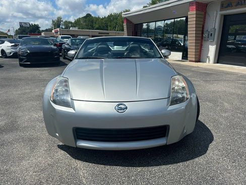 Used 2005 Nissan 350Z Touring image 12