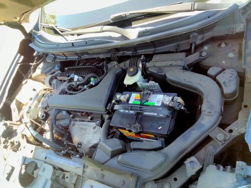 Used 2017 Nissan Rogue S image 26