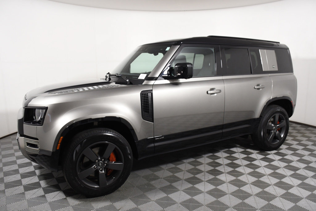 Used 2023 Land Rover Defender 110 X AWD/4WD image 2