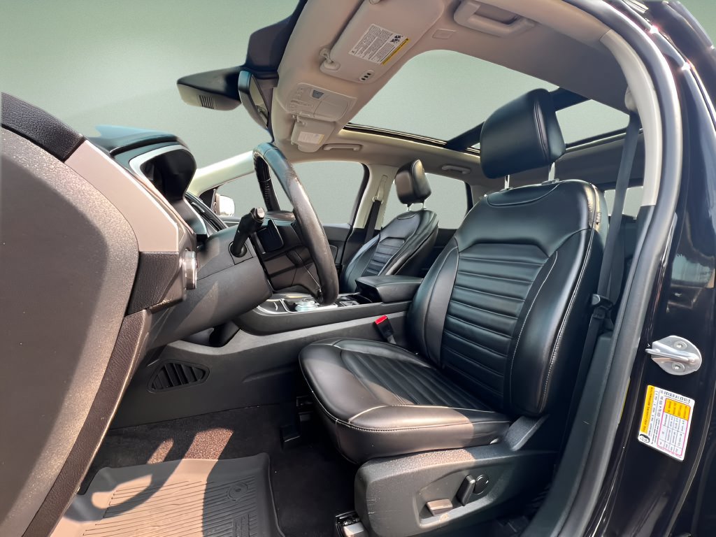 Used 2020 Ford Edge SEL w/ Convenience Package AWD/4WD image 11