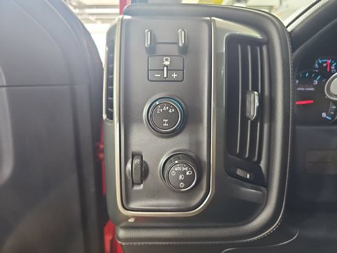 Used 2019 Chevrolet Silverado 2500 LTZ w/ Duramax Plus Package AWD/4WD image 31