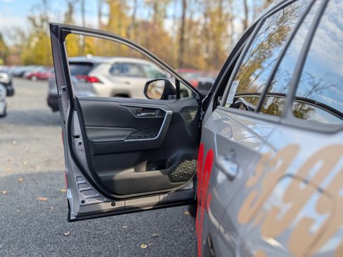 New 2025 Toyota RAV4 SE image 23