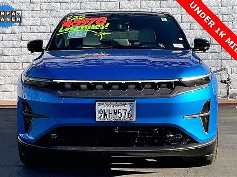 Used 2025 Jeep Wagoneer S Limited image 2