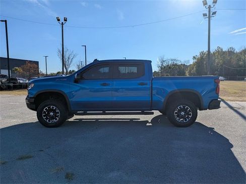 Used 2022 Chevrolet Silverado 1500 ZR2 image 6