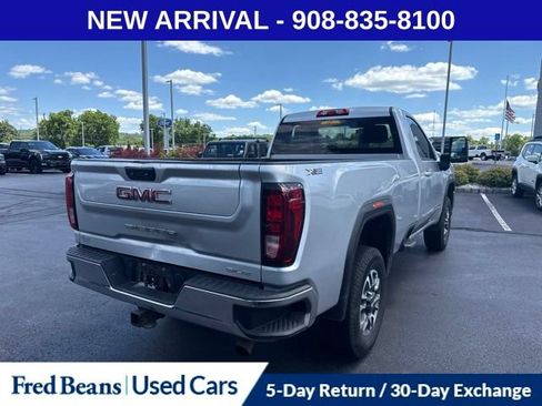 Used 2022 GMC Sierra 3500 SLE w/ SLE Convenience Package AWD/4WD image 8