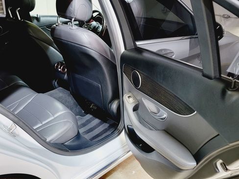 Used 2020 Mercedes-Benz C 300 Sedan image 29